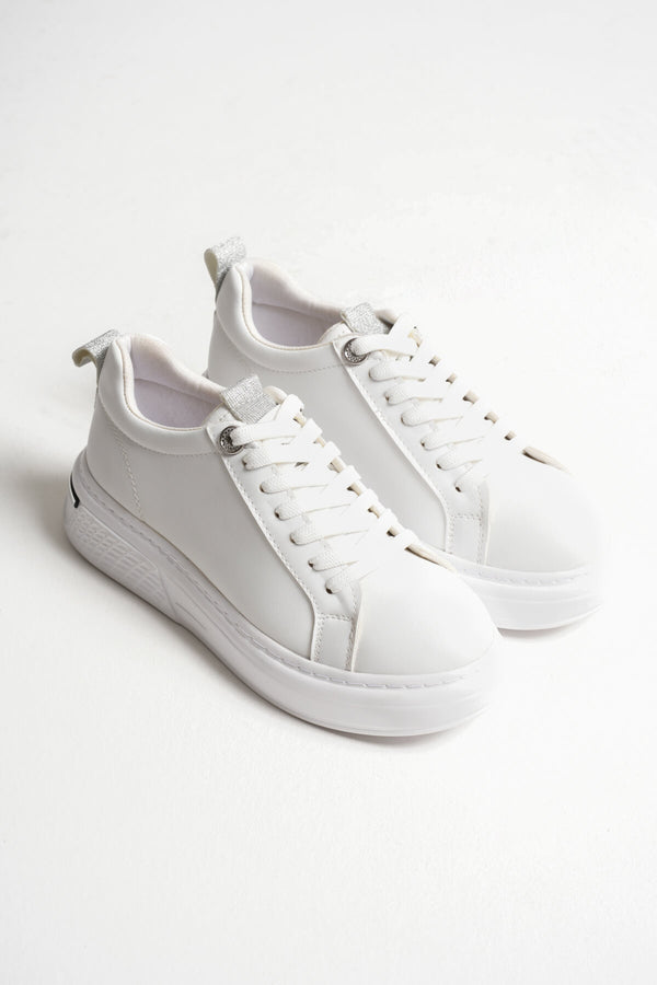 Scarpax Kadın Beyaz Günlük Sneaker - Şık ve Rahat Tasarım