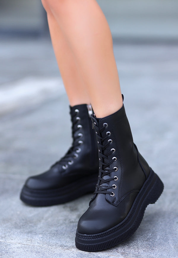 Scarpax Roxan Siyah Cilt Bağcıklı Bot