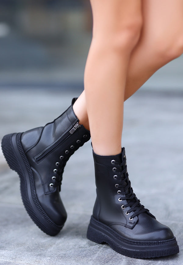 Scarpax Roxan Siyah Cilt Bağcıklı Bot
