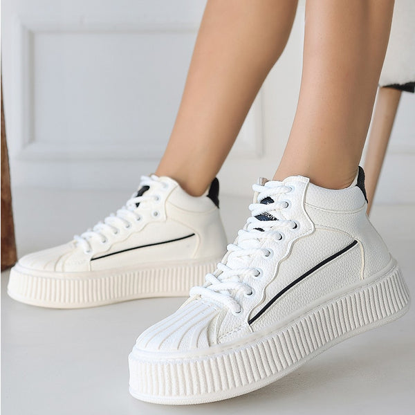 Scarpax Estim Beyaz Cilt Siyah Detaylı Bağcıklı Spor Ayakkabı