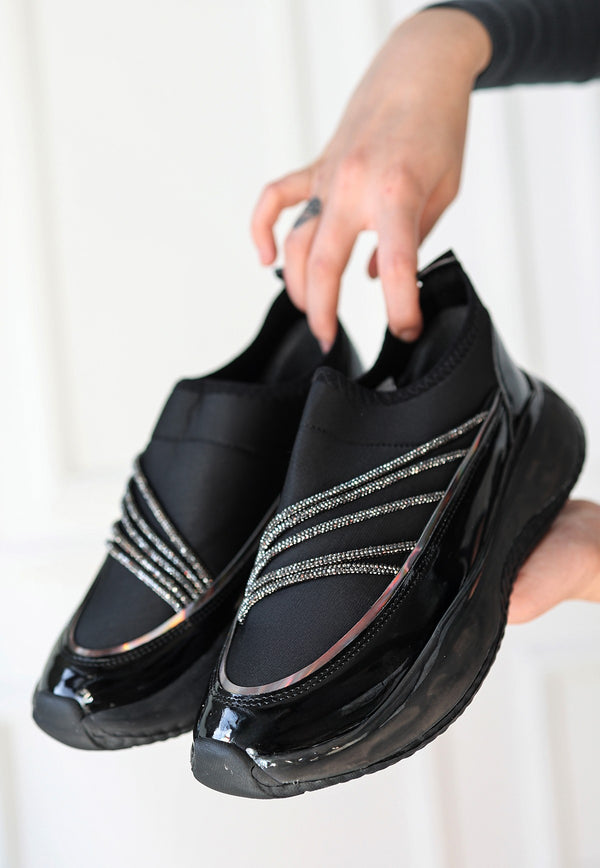 Scarpax Keita Siyah Rugan Streç Detaylı Siyah Tabanlı Spor Ayakkabı