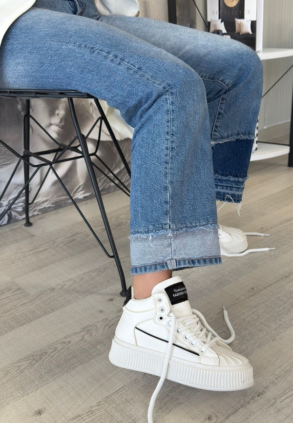 Scarpax Estim Beyaz Cilt Siyah Detaylı Bağcıklı Spor Ayakkabı