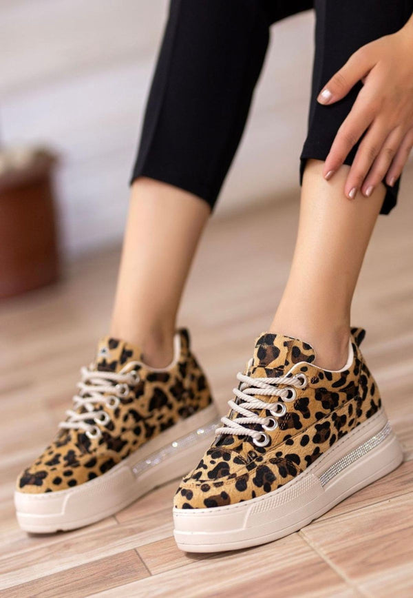 Scarpax Leopar Süet Spor Ayakkabı - Ortopedik Gizli Topuklu, 8 Cm Topuk Boyu