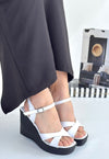 Scarpax Minna Beyaz Cilt Dolgu Topuk Sandalet