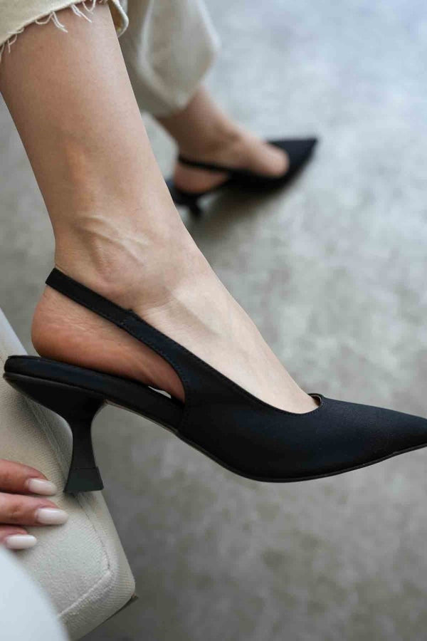 Scarpax Angelica Kadın Siyah Saten Topuklu Ayakkabı