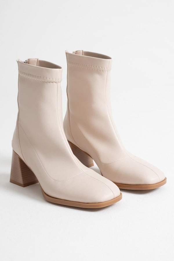 Scarpax Arvena Bej Kalın Topuklu Streç Bot