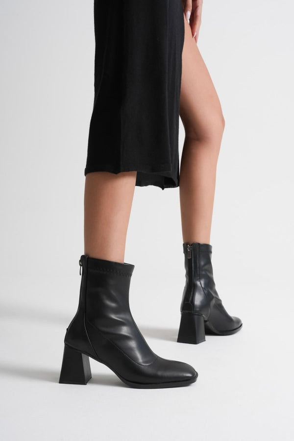 Scarpax Arvena Siyah Kalın Topuklu Streç Bot