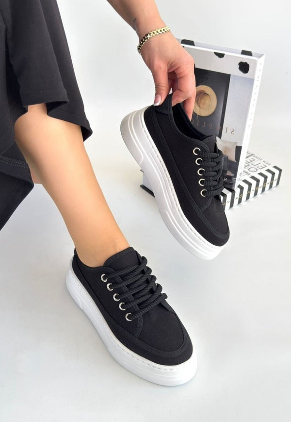 Scarpax Carin Siyah Keten Bağcıklı Spor Ayakkabı