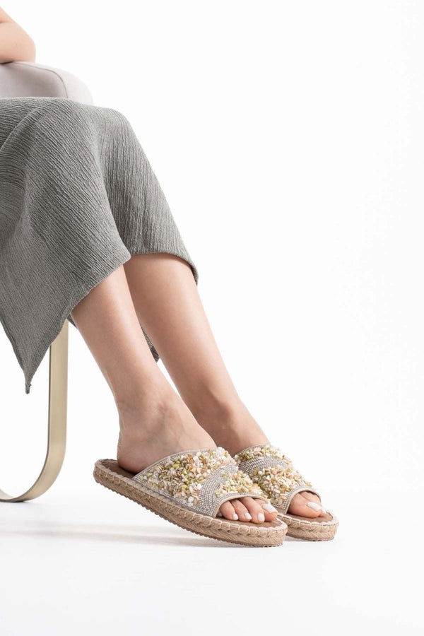 Scarpax Dennis Kadın Bej Taş İşlemeli Terlik