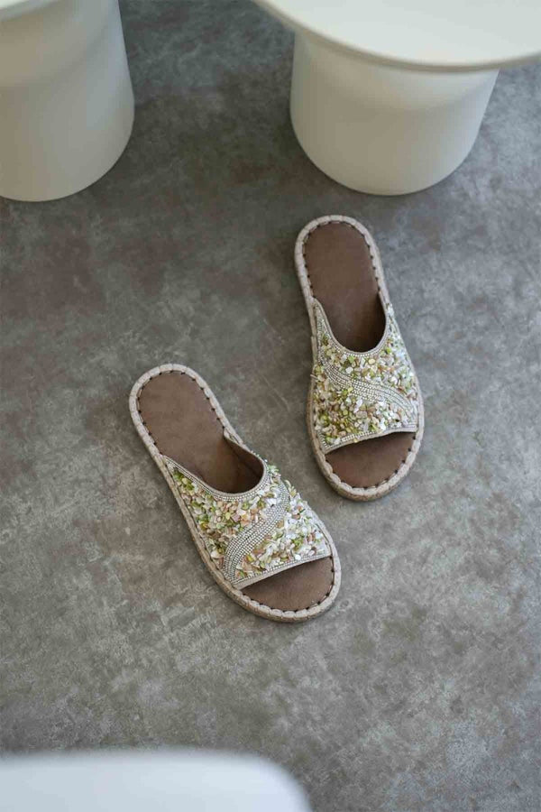 Scarpax Dennis Kadın Bej Taş İşlemeli Terlik