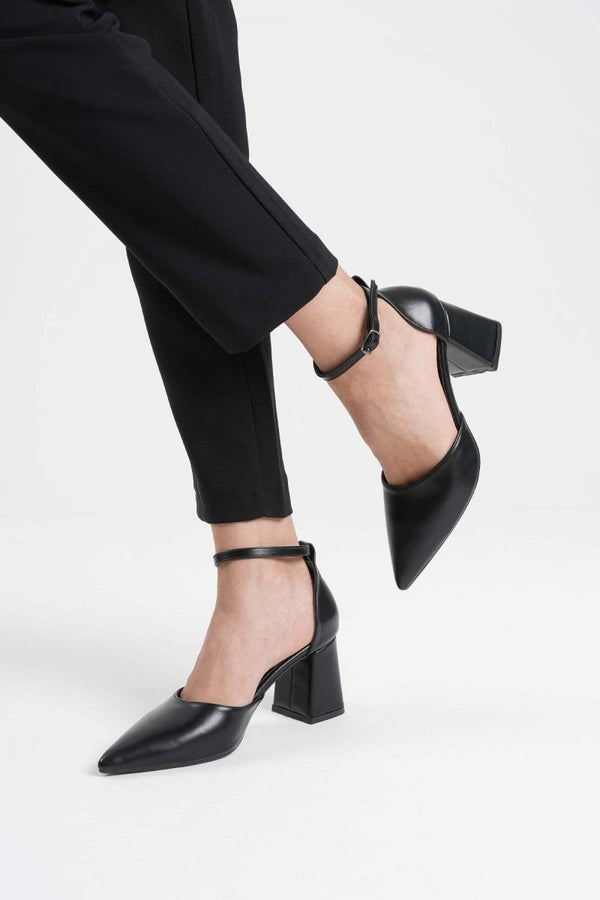 Scarpax Doren Siyah Cilt Kadın Topuklu Ayakkabı