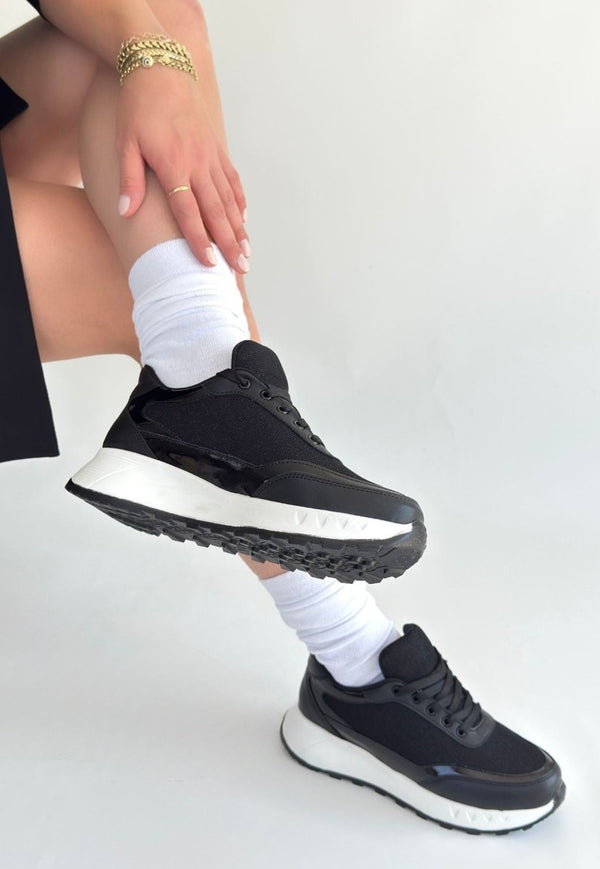 Scarpax Edva Siyah Cilt Bağcıklı Spor Ayakkabı