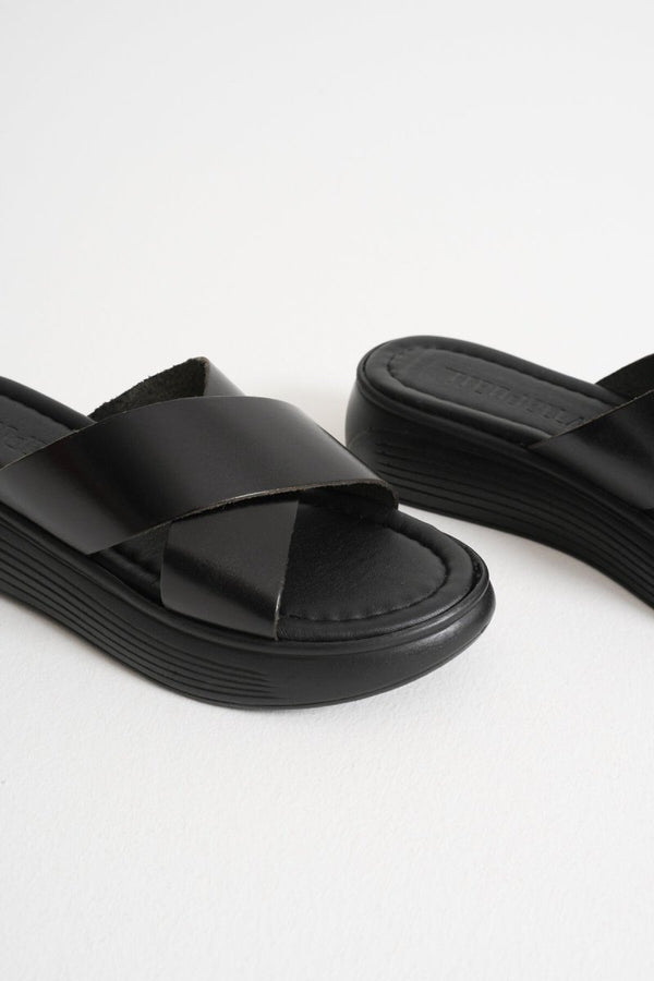 Scarpax Fayn Siyah Hakiki Deri Terlik