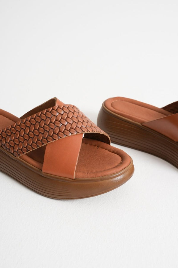 Scarpax Fayn Taba Örgü Desenli Hakiki Deri Terlik