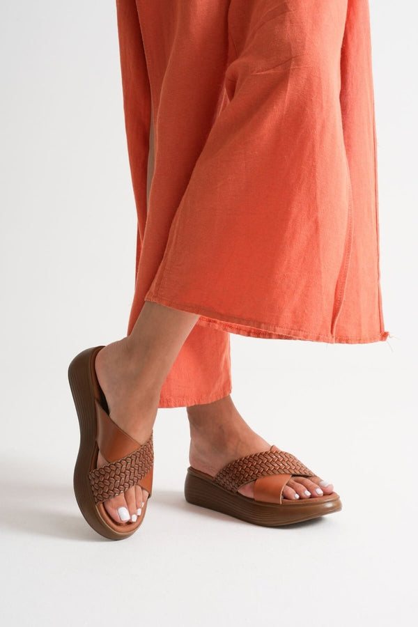 Scarpax Fayn Taba Örgü Desenli Hakiki Deri Terlik