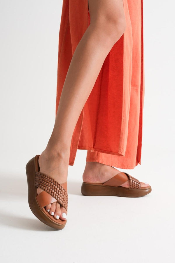 Scarpax Fayn Taba Örgü Desenli Hakiki Deri Terlik