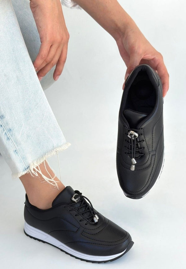 Scarpax Finna Siyah Cilt Bağcıklı Spor Ayakkabı