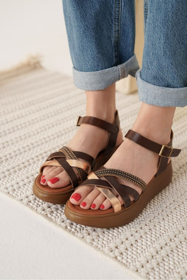 Scarpax Herry Acı Kahve Altın Detaylı Hakiki Deri Sandalet