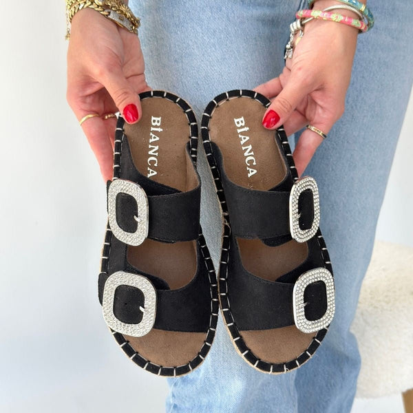 Scarpax Hertas Siyah Nubuk Tokalı Terlik