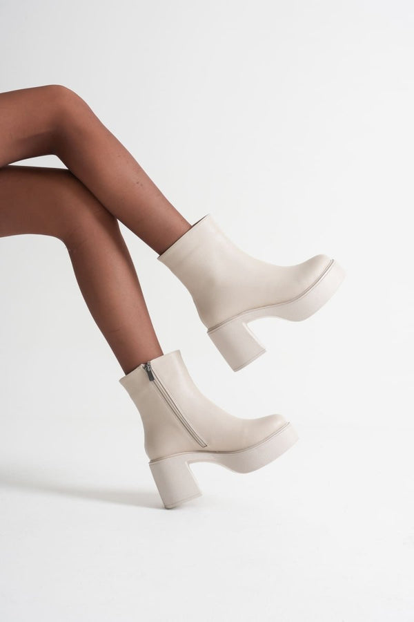 Scarpax Keti Kadın Bej Topuklu Bot