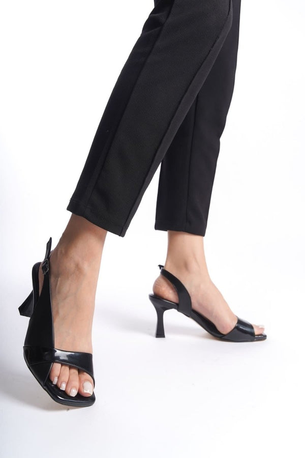 Scarpax Klein Kadın Siyah Rugan Detaylı Topuklu Sandalet
