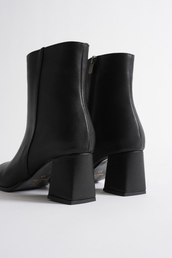 Scarpax Lucinda Kadın Kışlık Siyah Kalın Topuklu Bot