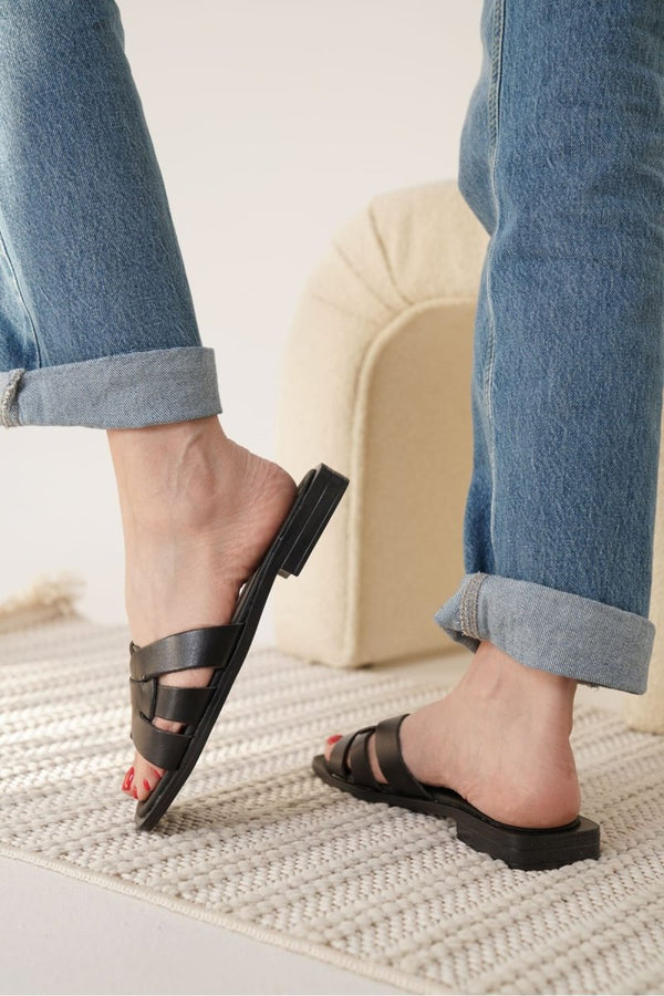 Scarpax Marlen Siyah Hakiki Deri Terlik