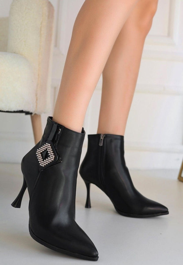 Scarpax Moose Siyah Cilt Topuklu Bot