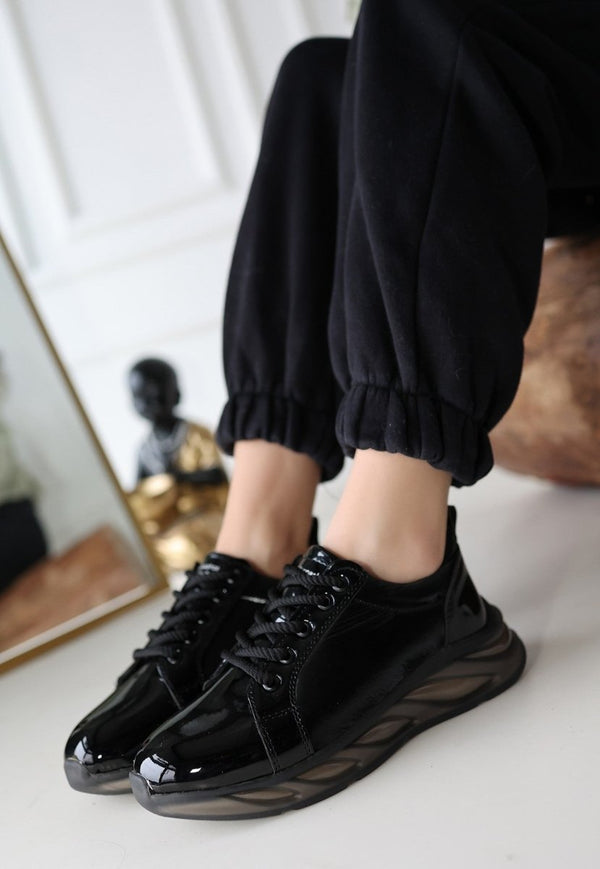 Scarpax Piona Siyah Rugan Gri Tabanlı Spor Ayakkabı