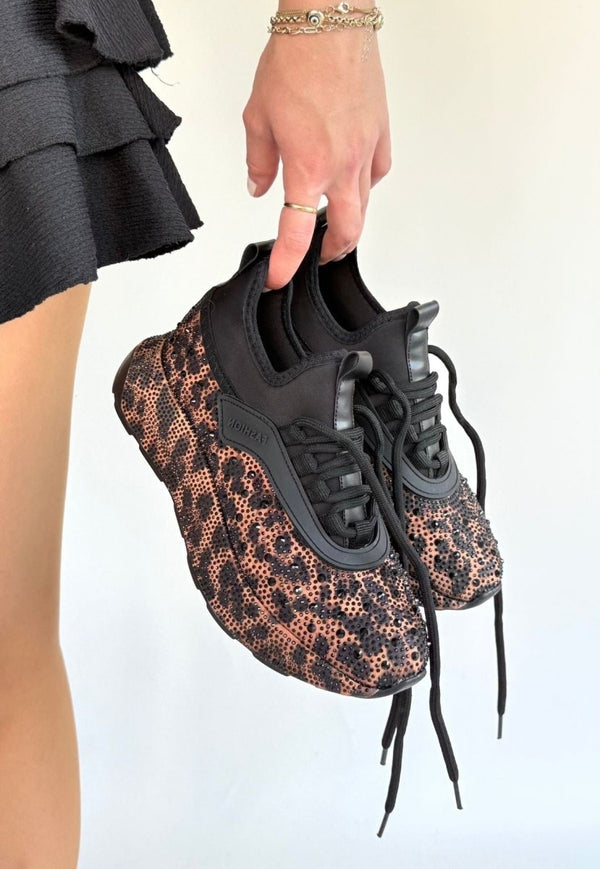 Scarpax Rimay Kahverengi Cilt Boncuk İşlemeli Spor Ayakkabı