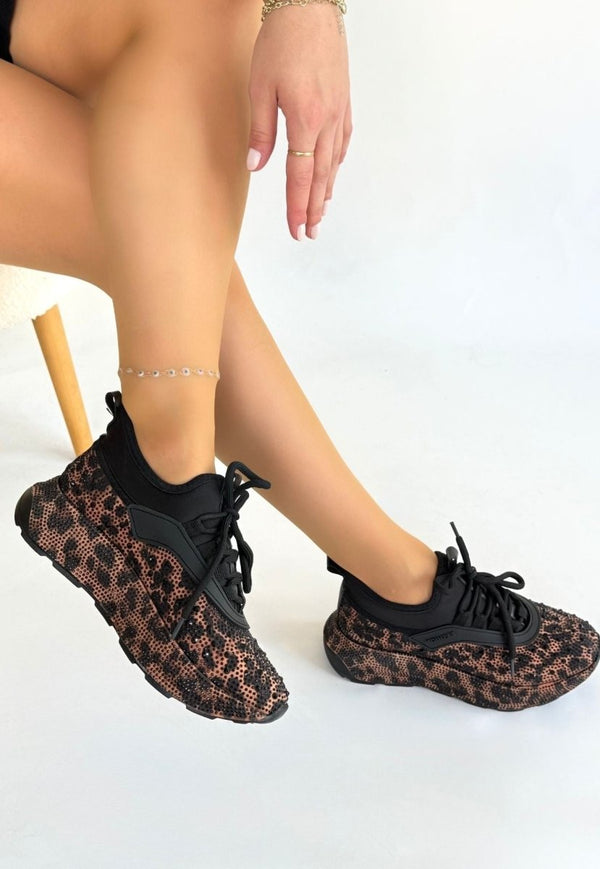 Scarpax Rimay Kahverengi Cilt Boncuk İşlemeli Spor Ayakkabı