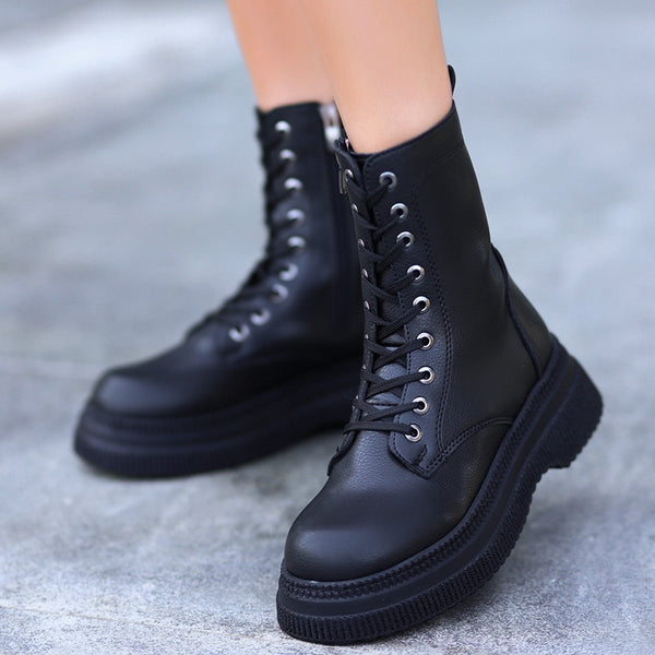 Scarpax Roxan Siyah Cilt Bağcıklı Bot