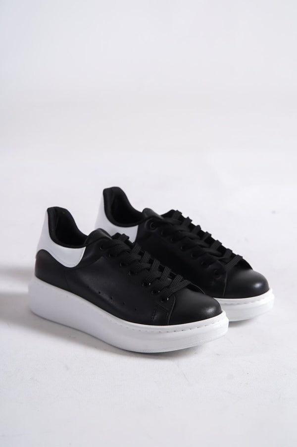 Scarpax Samira Beyaz Detaylı Siyah Spor Ayakkabı