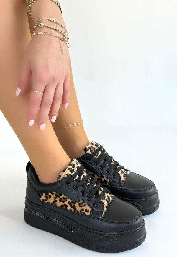 Scarpax Lorrin Siyah Cilt Leopar Detaylı Bağcıklı Spor Ayakkabı