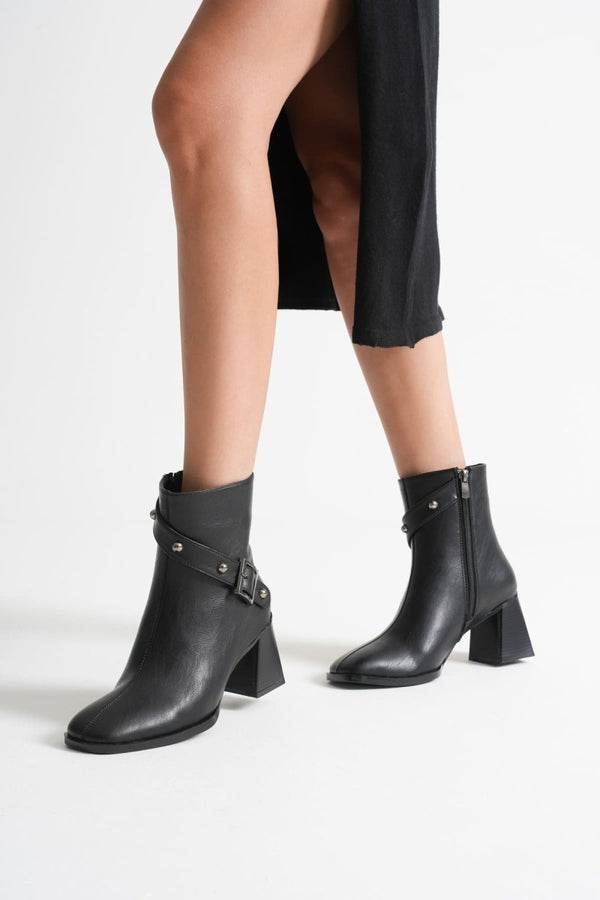Scarpax Vera Kadın Siyah Topuklu Bot