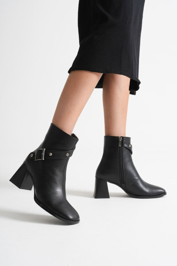 Scarpax Vera Kadın Siyah Topuklu Bot