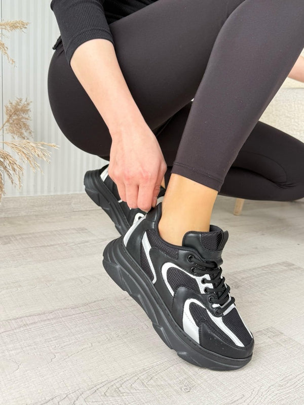 Scarpax Cata Siyah Cilt Beyaz Detaylı Spor Ayakkabı